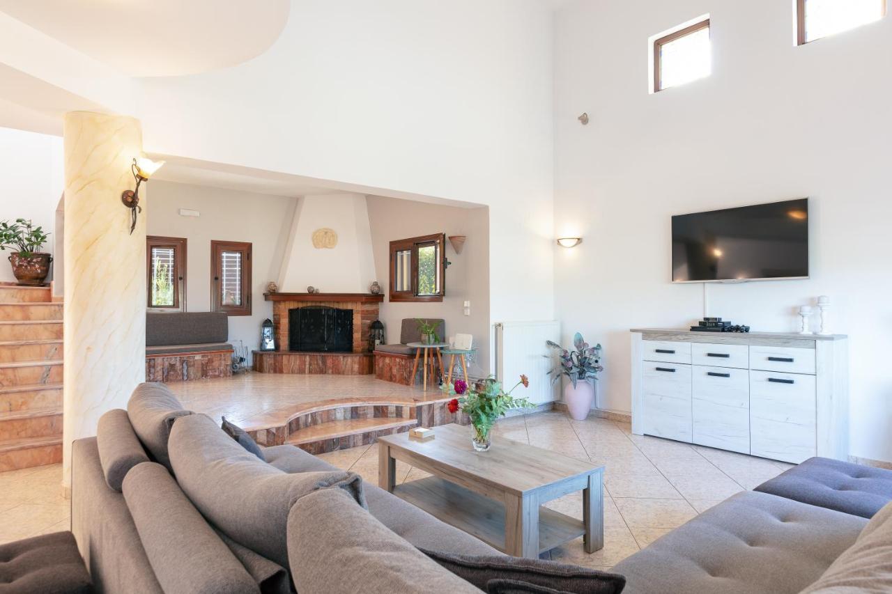 Villa Sevdas Perama  Екстериор снимка